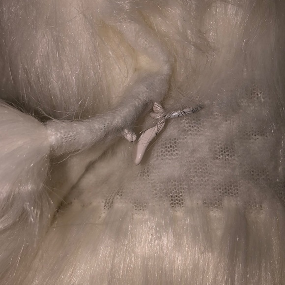 Guess Faux Fur Vest - Picture 4 of 5